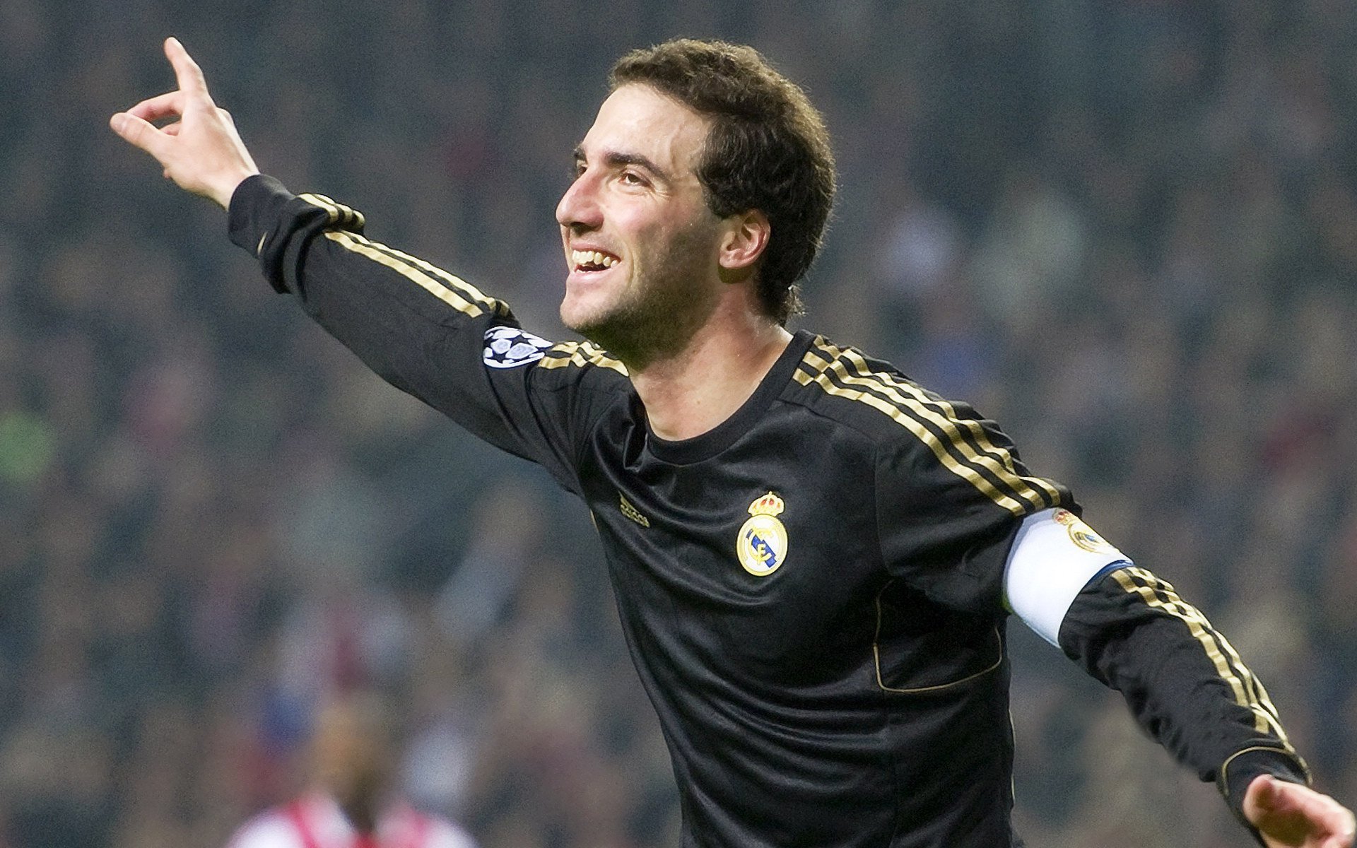 中甲比赛贵州队主场上演惊天逆转 三球落后连追四球取胜，贵州足球队2021中甲最新消息